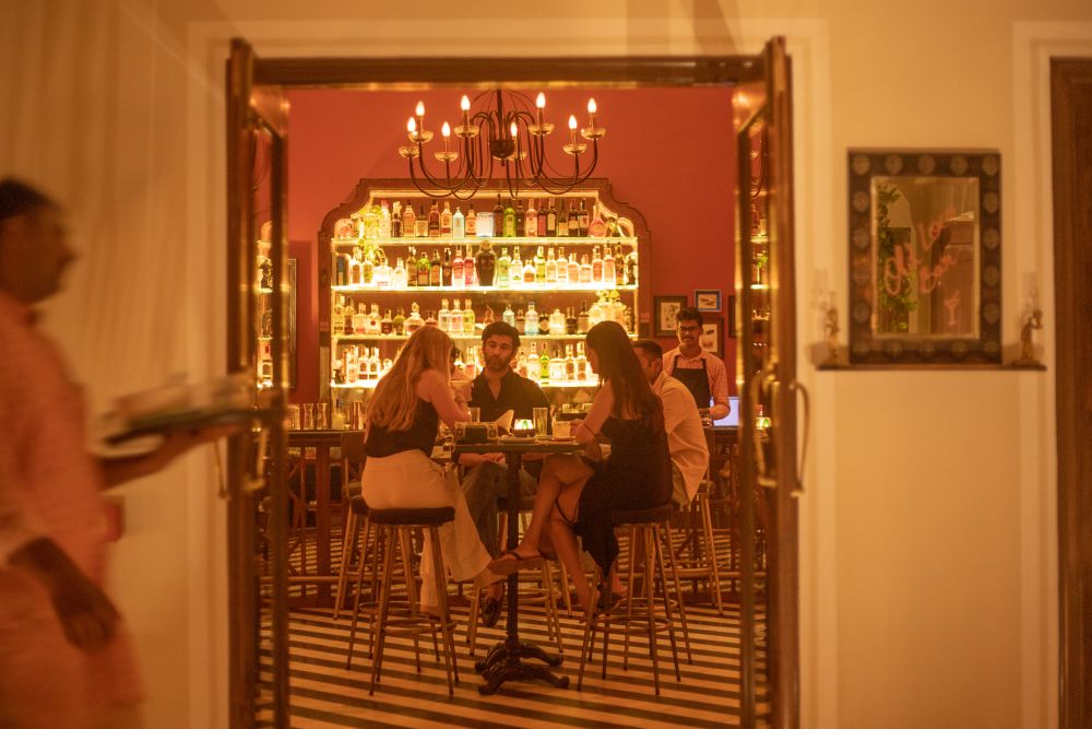 Old Loco Restaurant at Daspan House