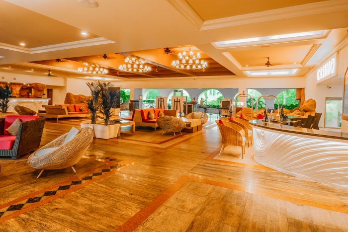 Waterfalls Café Dining