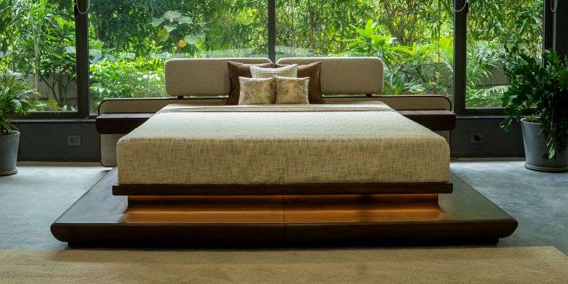 Hand-carved Texture Bed