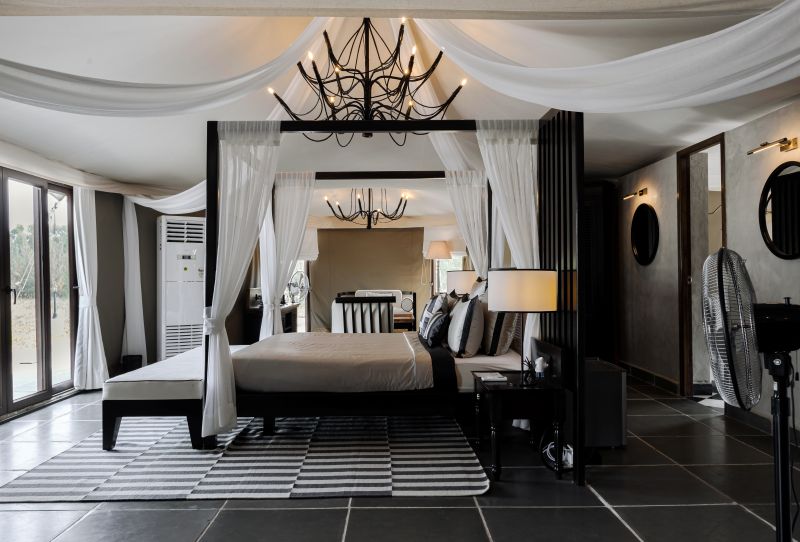 Bird watching at the Alampara lagoon